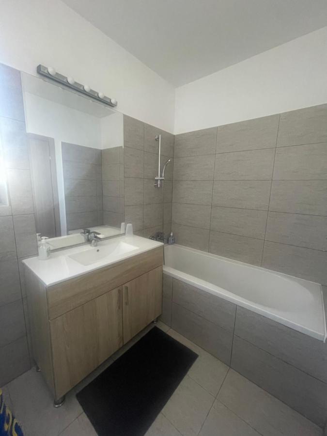 Greenfield Baneasa Apartment In Bucarest Exterior foto